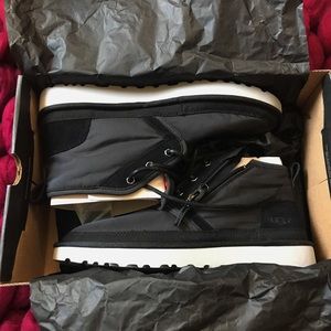 NEVER WORN UGG MENS SHOES